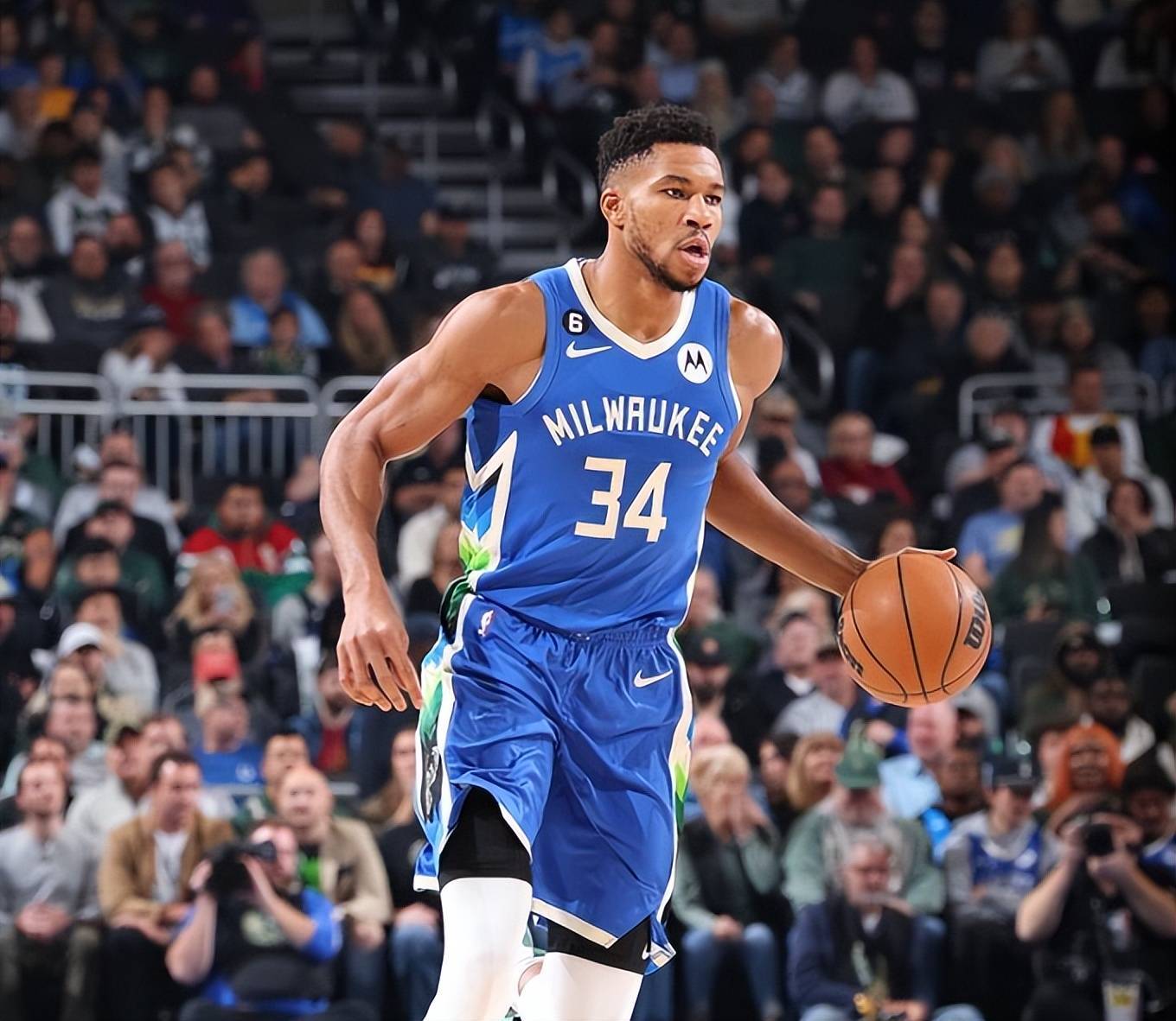 雄鹿绝杀美国男篮，米切尔惊艳世界