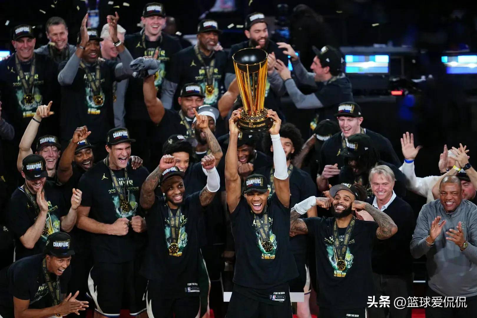 雄鹿豪取胜利！密尔沃基球队实力不俗的简单介绍