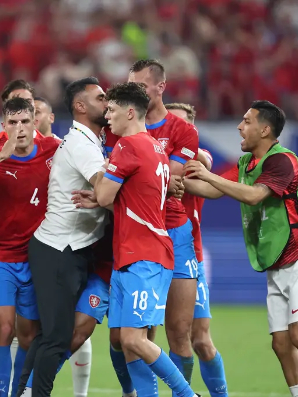 德国队胜出捷克，顺利晋级欧洲杯淘汰赛