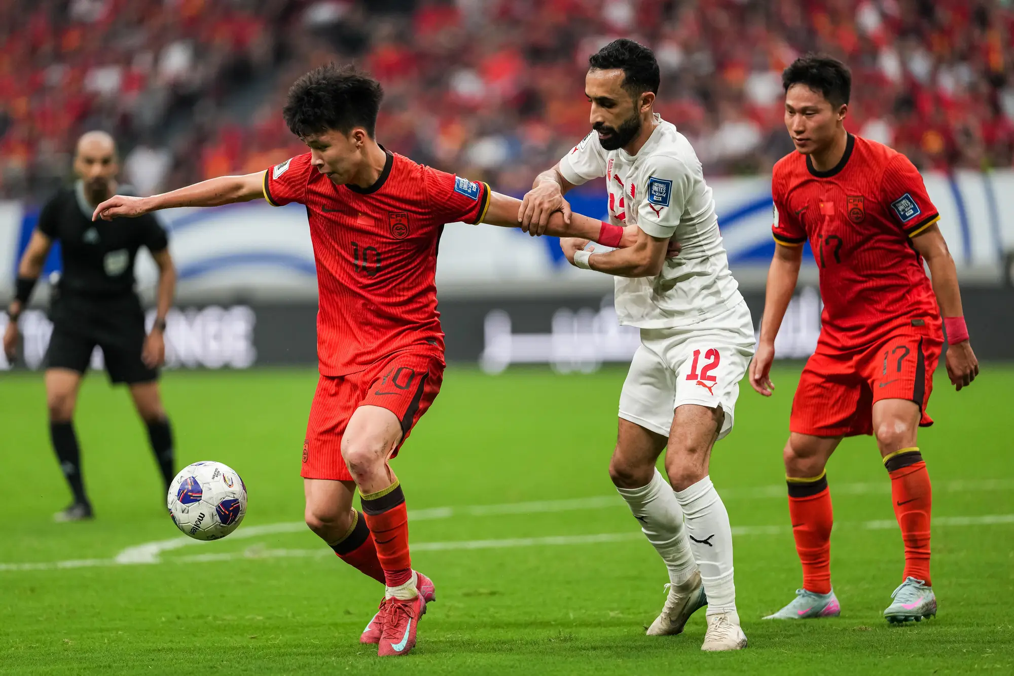 中国足球职业联赛再现巅峰对抗