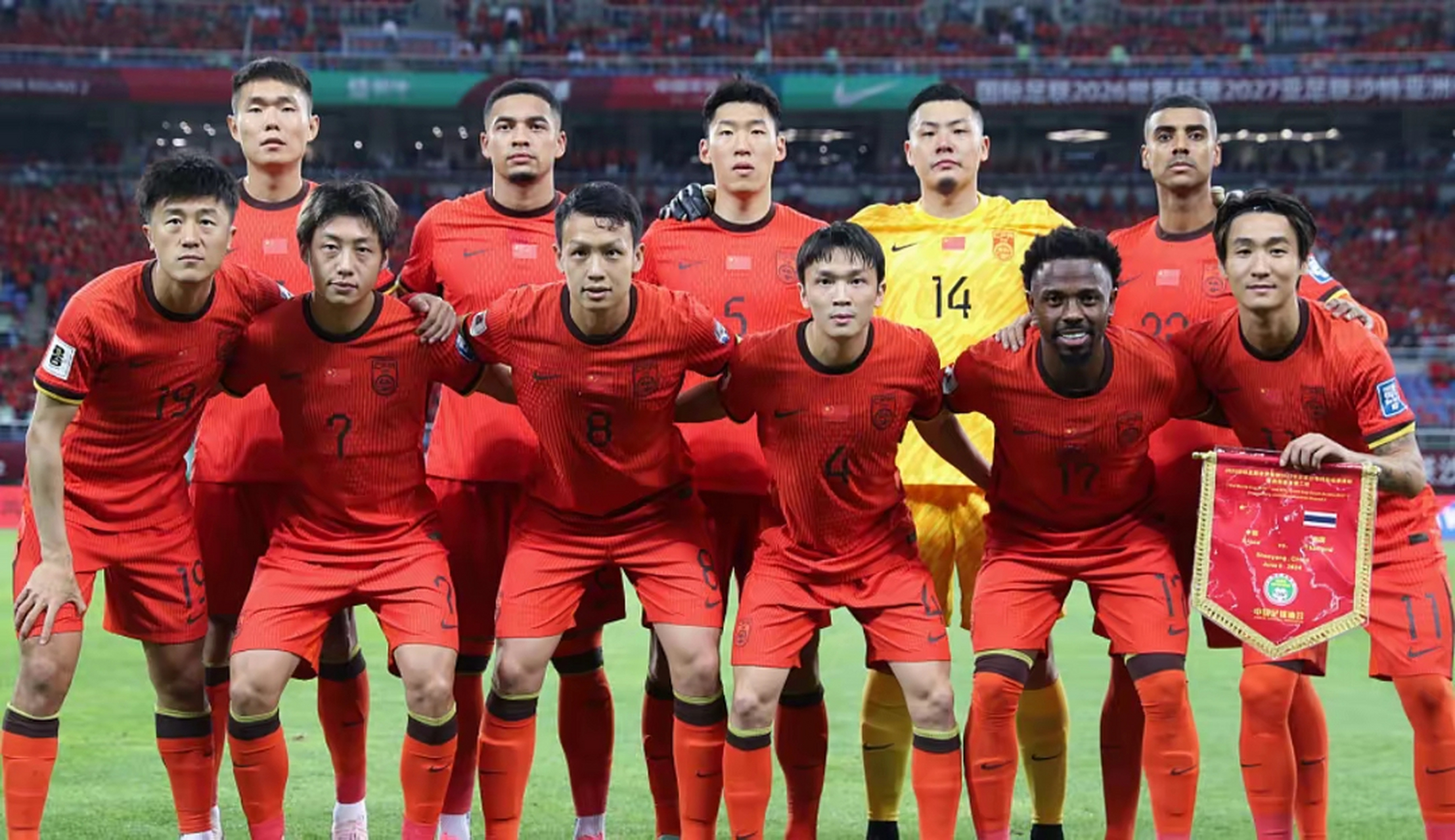 包含高强度比拼，哪支球队将展现出色表现？的词条