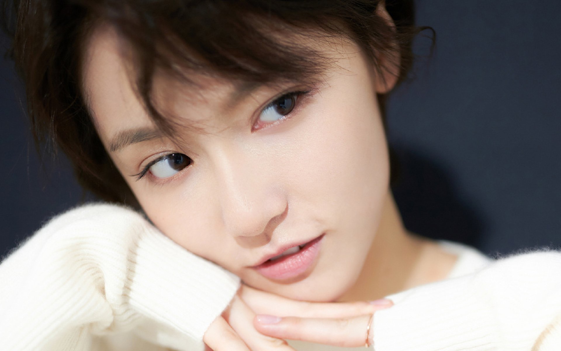 英超争冠焦点战,荷兰式防守锁死奥地利,战术博弈启示录