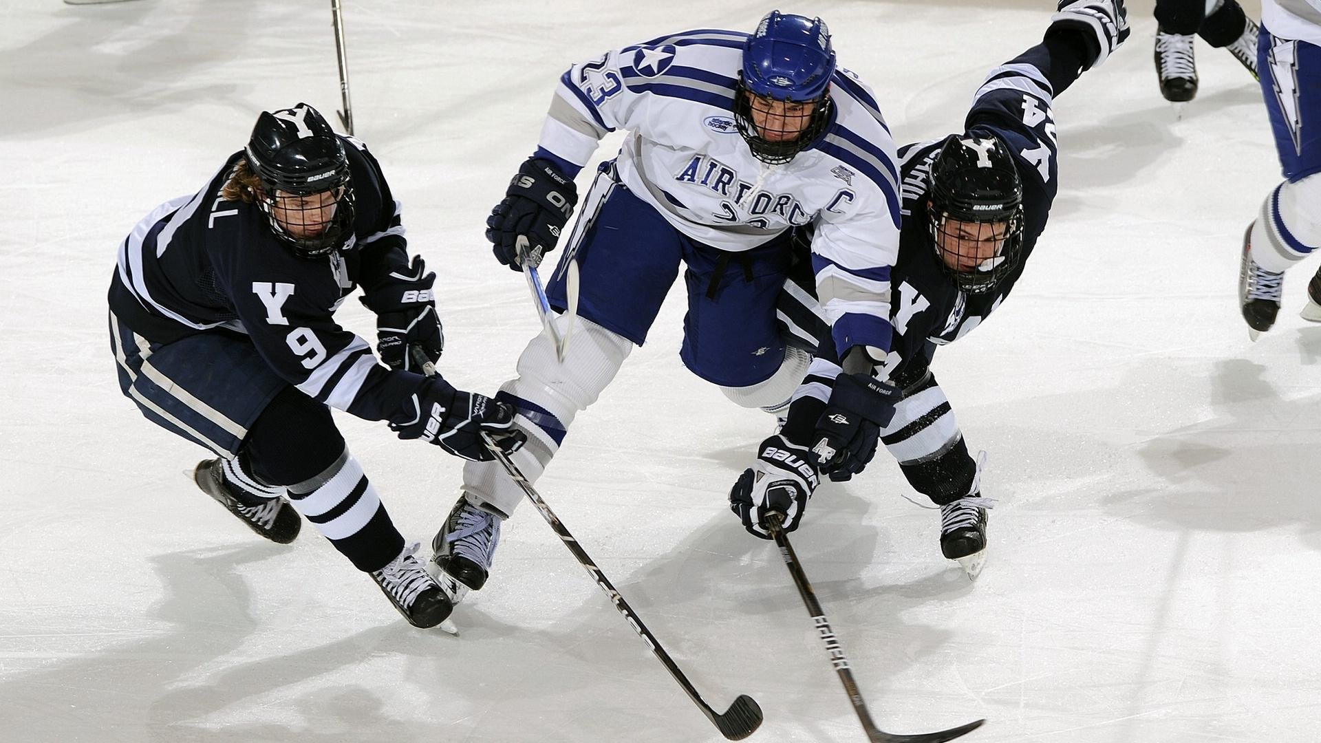 卡马文加数据全面爆炸！加拿大对阵尼日利亚，他如何成为全场唯一焦点？