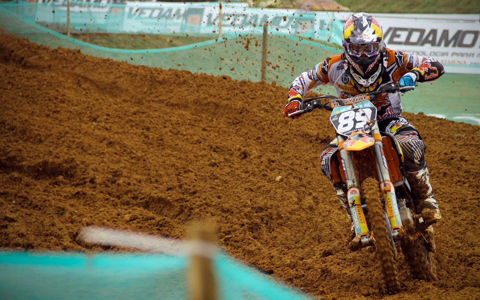 林高远独木成林，波兰队绝境逢生险胜葡萄牙